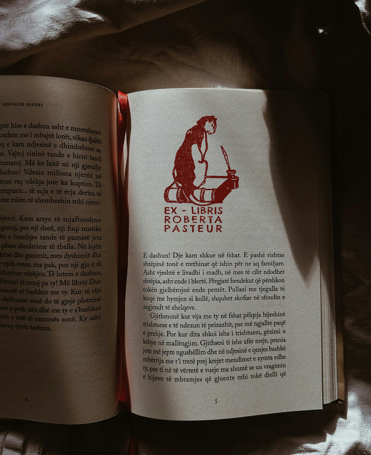 PERSONALIZED EX LIBRIS STAMP - Reading Cat