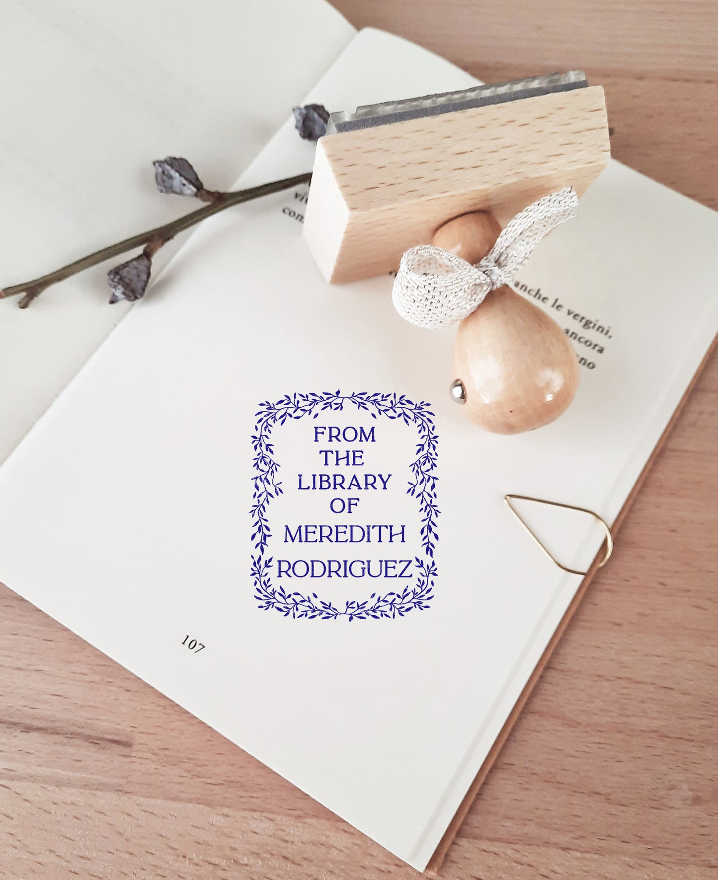 Bookworm Personalized Book Stamp BookLover Floral Wreath Ex Libris Bookish Collectible Library Stamp
ex libris stamp
Floral library gift
personalized stamp
book lover gift
library bookplate
unique book stamp
Floral book gift
Leaves wreath stamp
bibliophile gift
custom bookplate
book stamp for her
Romantic ex libris
bookish gift idea