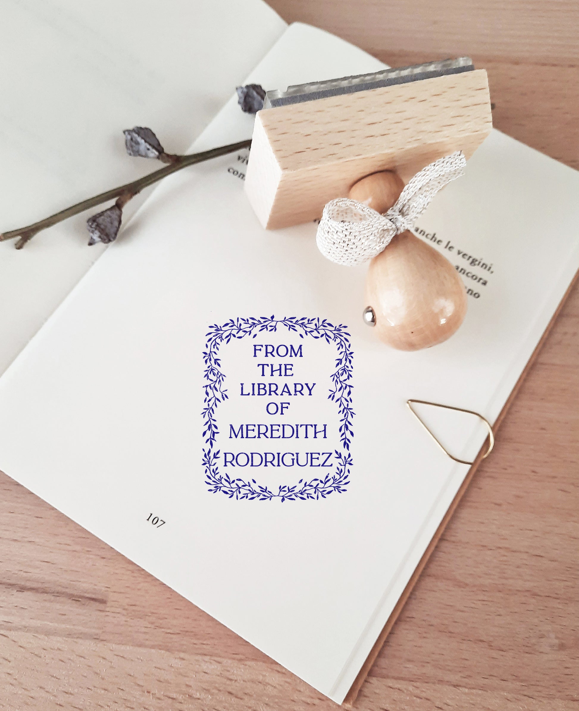 Bookworm Personalized Book Stamp BookLover Floral Wreath Ex Libris Bookish Collectible Library Stamp
ex libris stamp
Floral library gift
personalized stamp
book lover gift
library bookplate
unique book stamp
Floral book gift
Leaves wreath stamp
bibliophile gift
custom bookplate
book stamp for her
Romantic ex libris
bookish gift idea